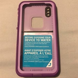 iPhoneX Lifeproof Case.